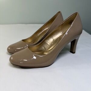 Bandolino B-Flexible Nude Faux Leather Shiny‎ Comfort Pumps Heels Size 6